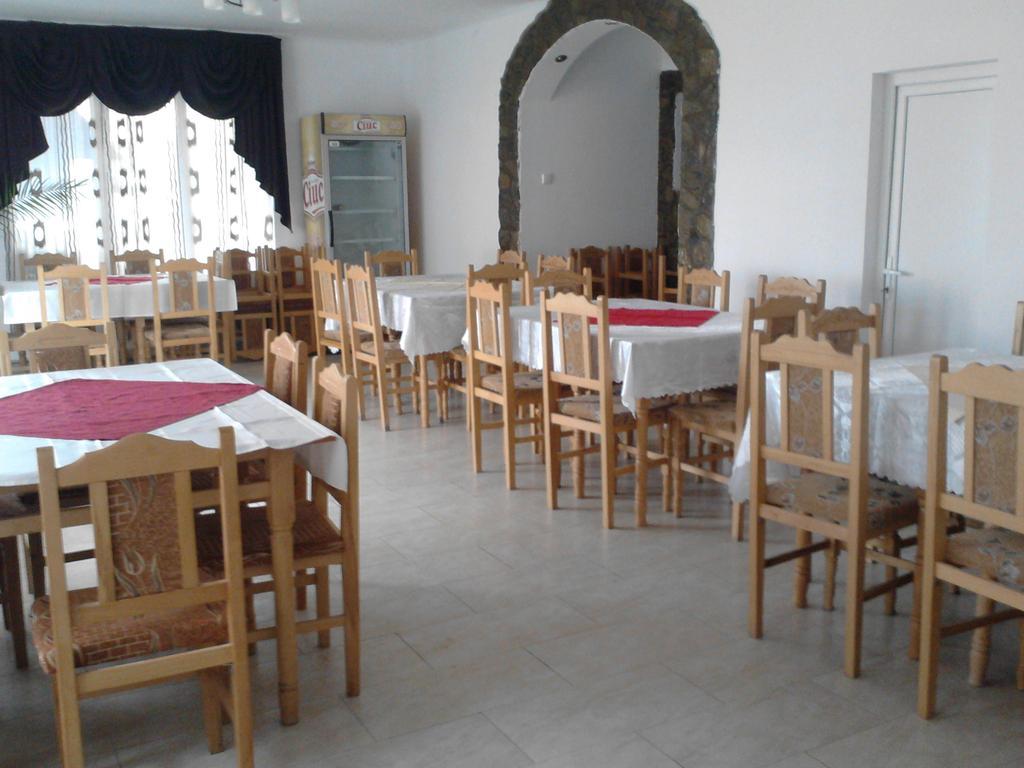 Pensiunea Iuliana Căpăţîneni-Ungureni Exterior foto